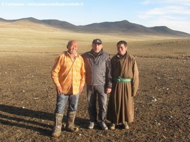 Con dei pastori nomadi in MONGOLIA